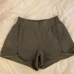 Lulu lemon hunter green shorts